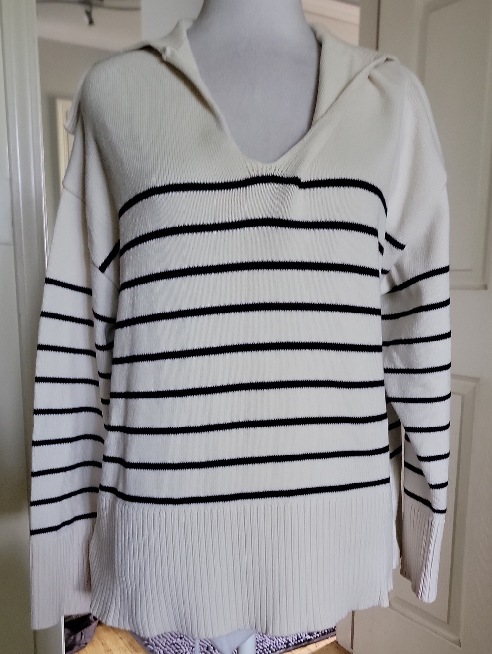 Zara Women's Cream Stripe Hooded Sweater